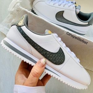 NWT Nike Cortez sneakers dragon 🐉